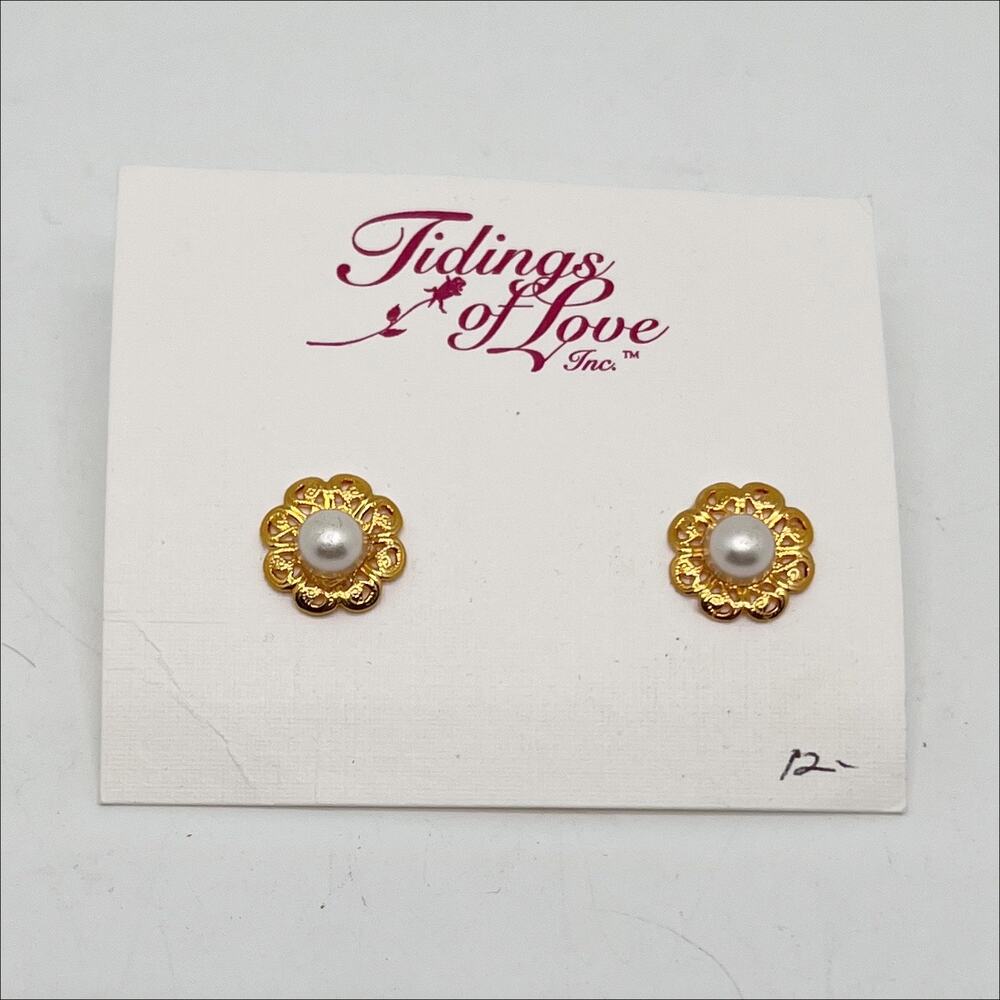Vintage Tidings of Love By Jane Davis Gold Tone Earrings with Faux Pearl Middle